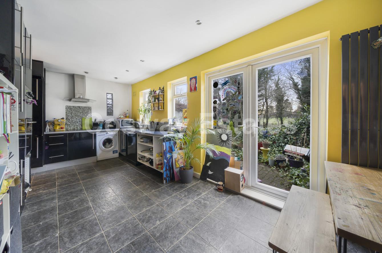 Woodcote Avenue, London
